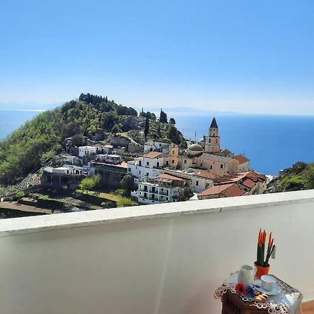 L'Arabesco Apartment Амалфи Екстериор снимка
