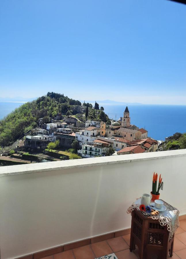 L'Arabesco Apartment Амалфи Екстериор снимка